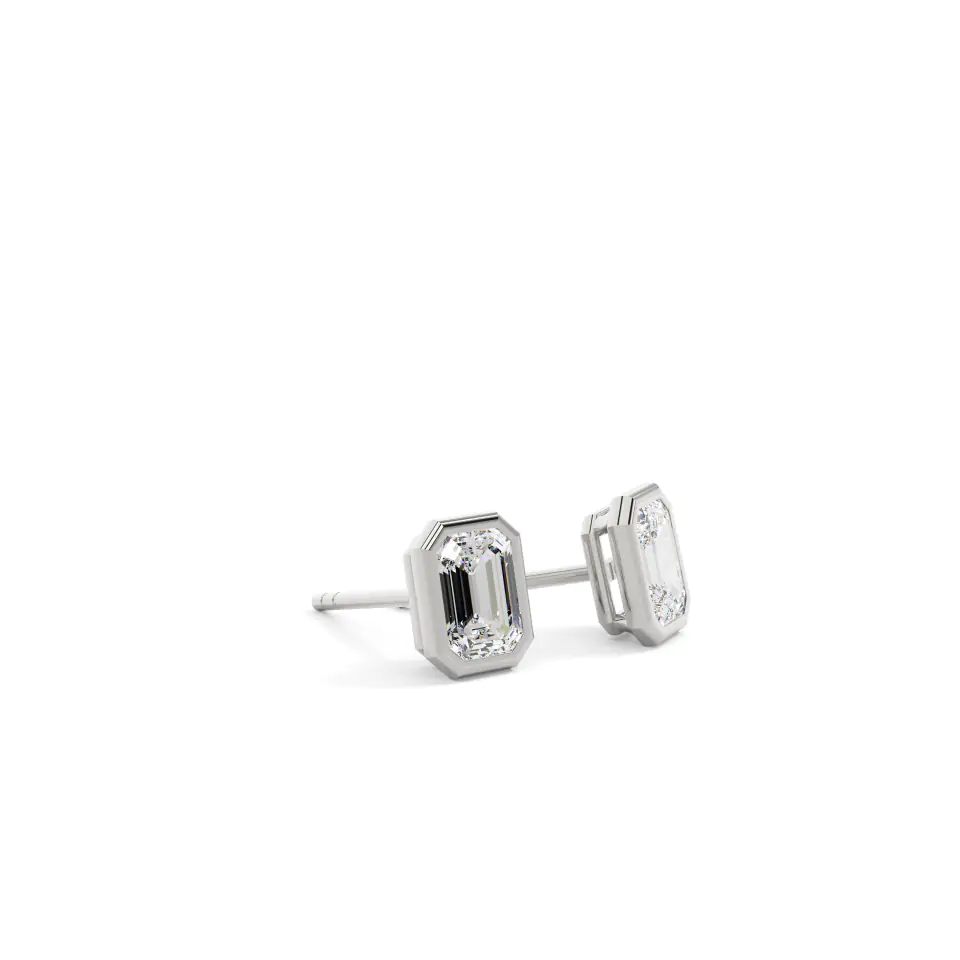18k White Gold Emerald Bezel Stud Earrings